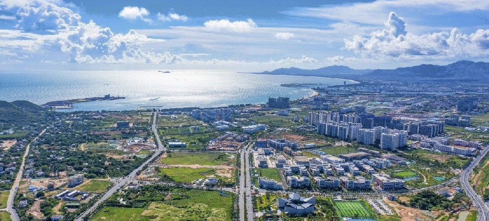 吉林大学青岛汽车研究院常务副院长郭飞一行来访绿天使参观交流