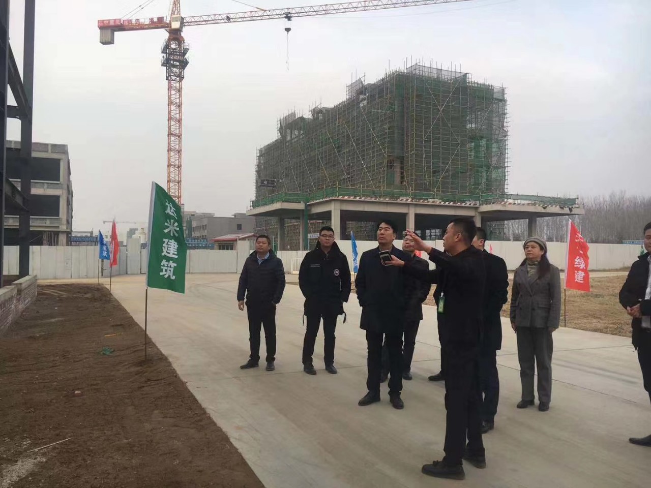 付书记随同绿天使董事长参观绿天使莱西产业园
